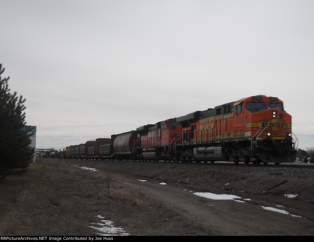 BNSF 5736 West